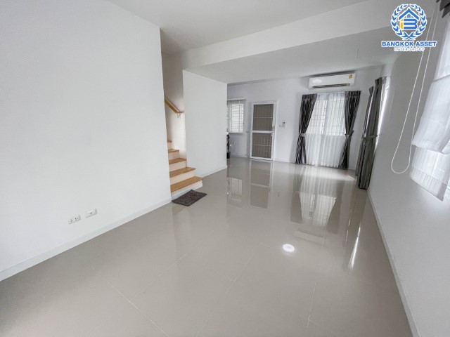 *****ทาวน์เฮ้าส์มือสองย่านนนทบุรี ม.พฤกษาวิลล์ กันตนา-วงแหวน #หลังมุม เนื้อที่กว้างขวางมากถึง 35.1 ตร.ว. ฟังก์ชัน 3 ห้องนอน 2 ห้องน้ำ 1 ที่จอดรถ บ้านสภาพสวย บนทำเลดีเชื่อมต่อถ.กาญจนาภิเษก ใกล้รถไฟฟ้าสายสีม่วง "สถานีตลาดบางใหญ่" ราคาถูกสุดในย่านนี้!